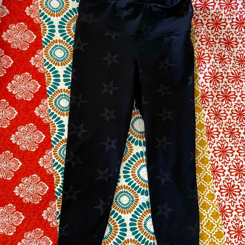 Gap fit capris workout pants worn once